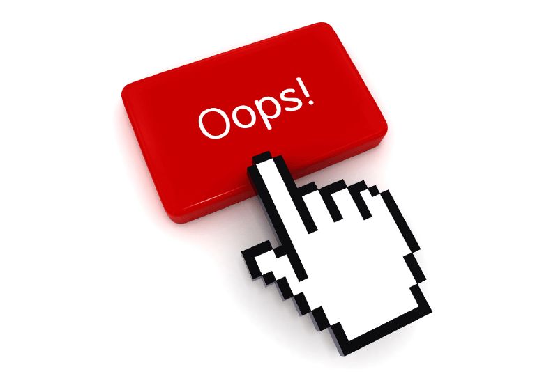 What to carry on prom day — a small touch-up kit for lasting makeup